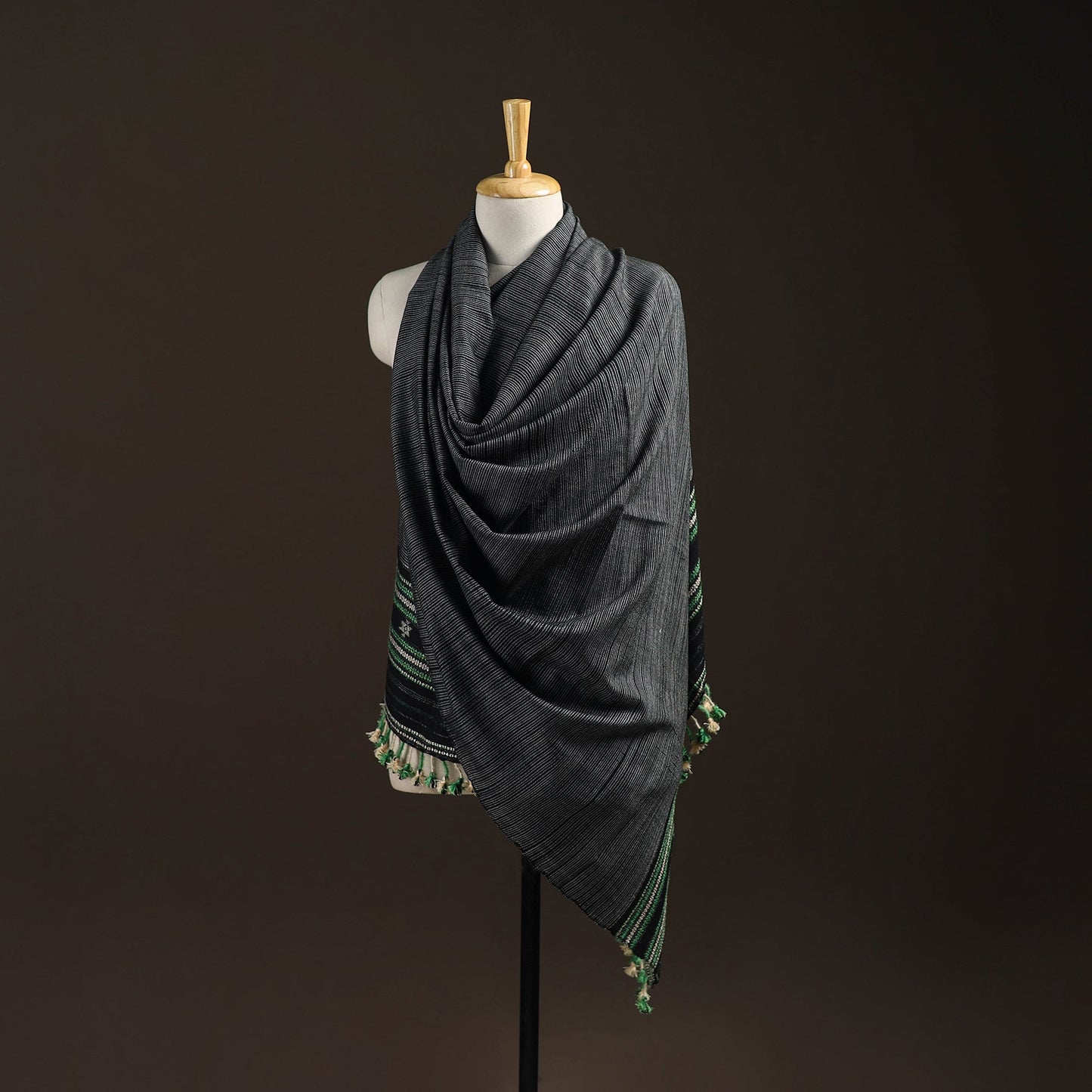Kutch bhujodi handwoven merino wool shawl 221 - handcrafted