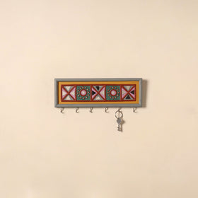 Kutch mud mirror work lippan art key holder (4 x 12 in) 16