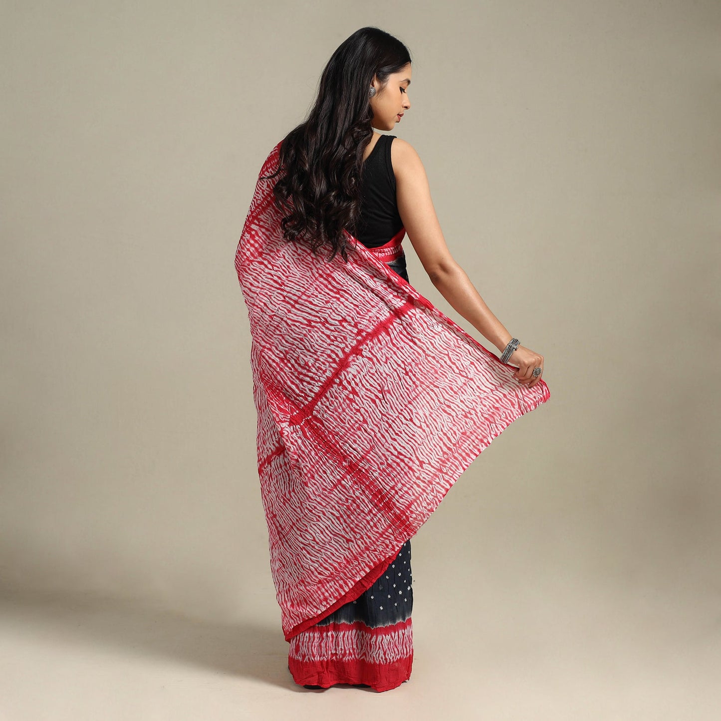 Grey - kutch tie-dye cotton bandhani saree 88 - handcrafted