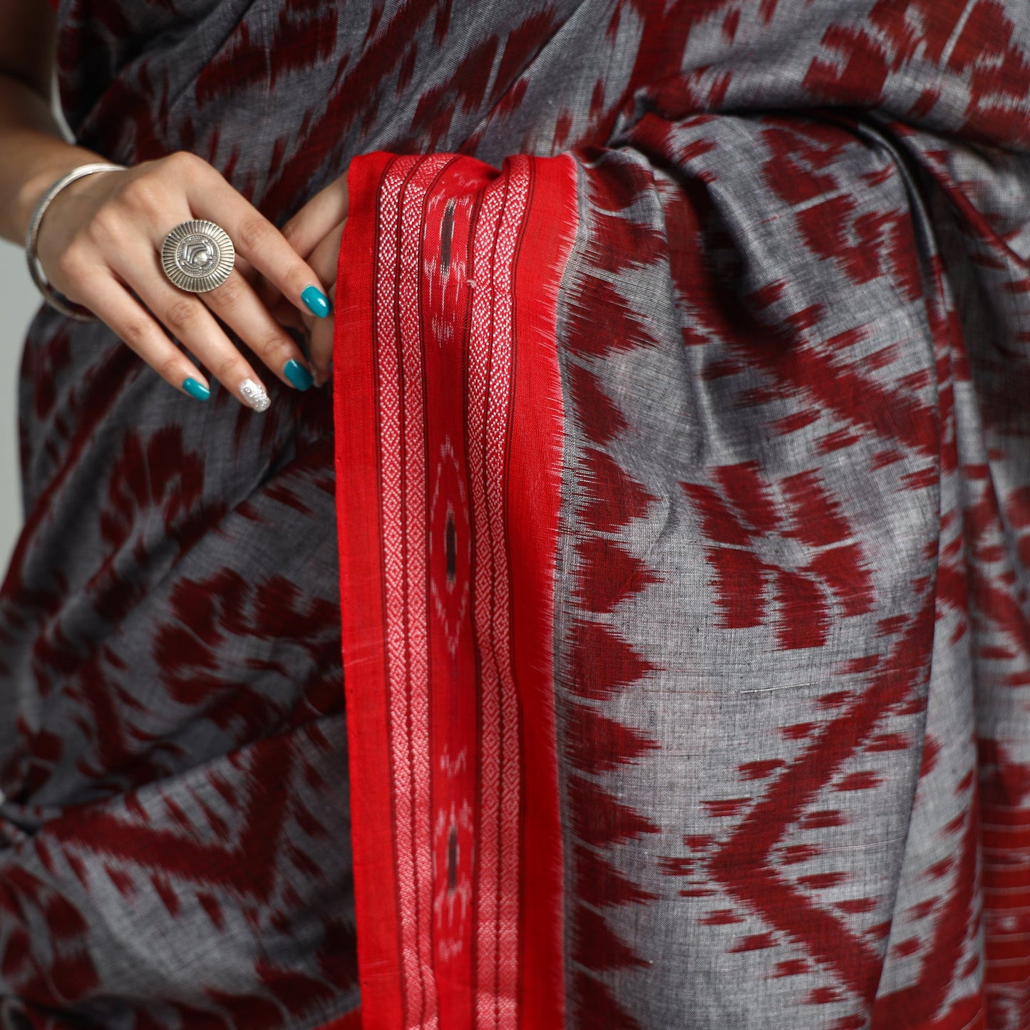  Maniabandha Ikat Weave Handloom Cotton Saree 23 Online at iTokri.com