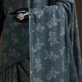 Grey - mul cotton hand batik saree 09 - handcrafted