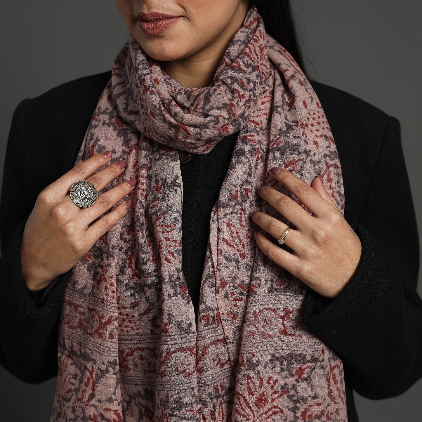 Grey Block Print Pedana Kalamkari Wool Stole 