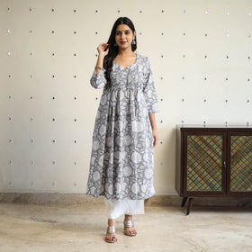 Buy Grey Pintuck Flared Cotton Block Print Sanganeri Kurta
