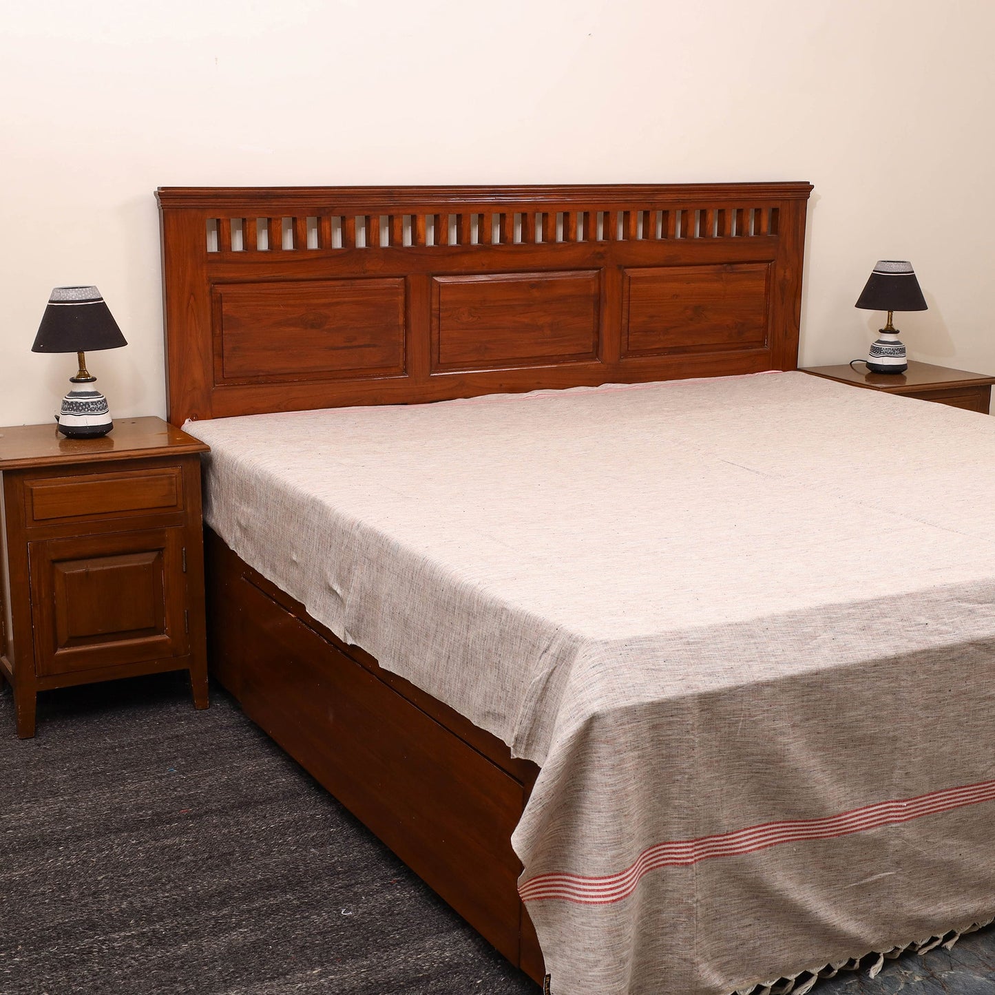 Grey - plain cotton double handloom bed cover (98 x 90 in)