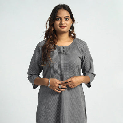 Buy Plain Running Stitch Cotton Pintuck Long Kurta Online at iTokri.com