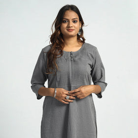 Buy Plain Running Stitch Cotton Pintuck Long Kurta Online at iTokri.com