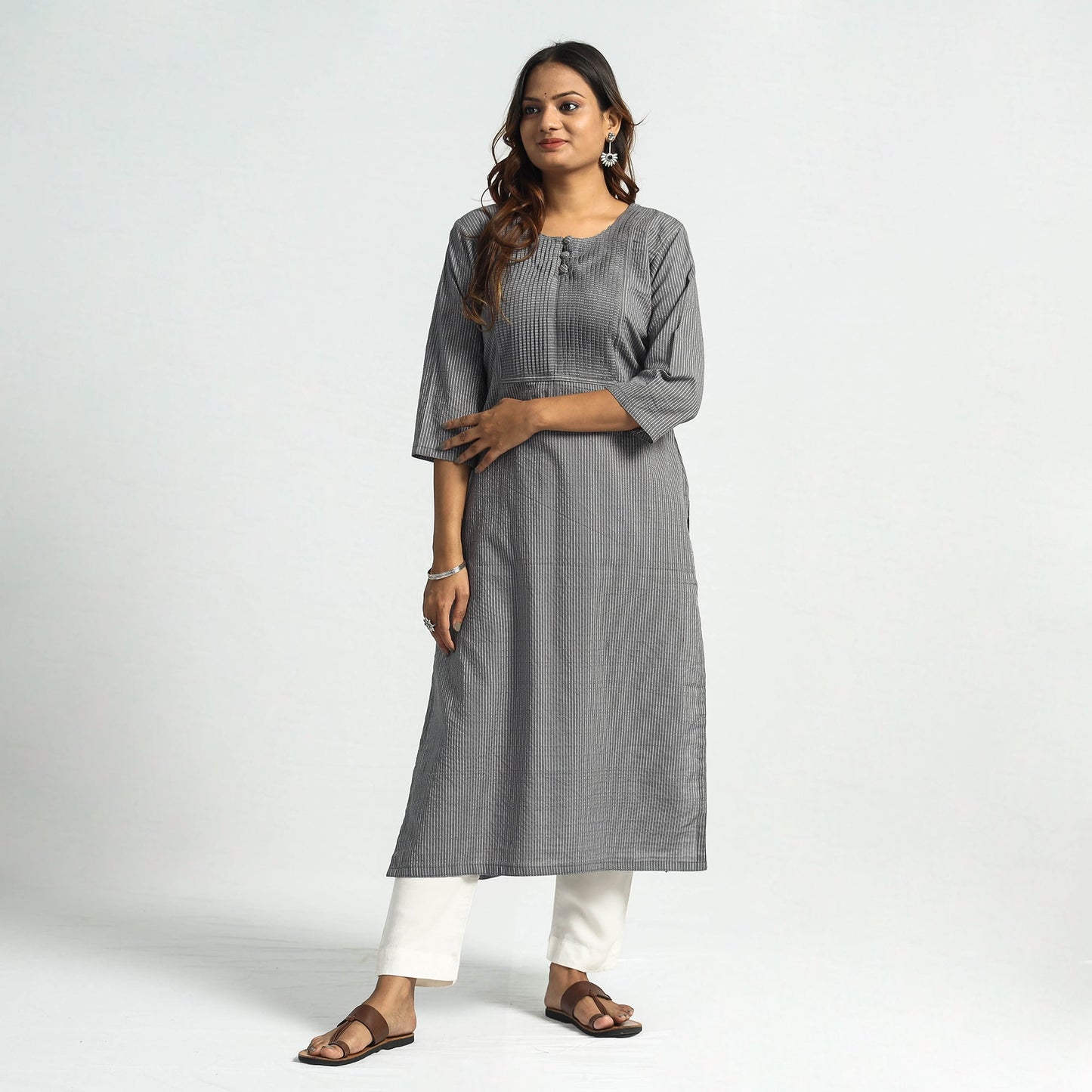 Buy Plain Running Stitch Cotton Pintuck Long Kurta Online at iTokri.com