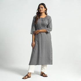 Buy Plain Running Stitch Cotton Pintuck Long Kurta Online at iTokri.com