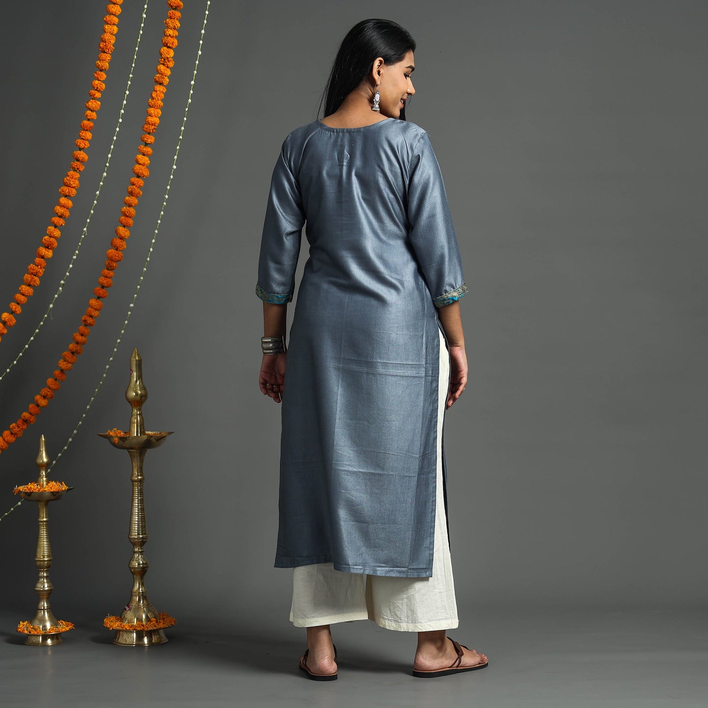 Grey - Plain Tussar Silk Handloom Banarasi Patchwork Straight Kurta