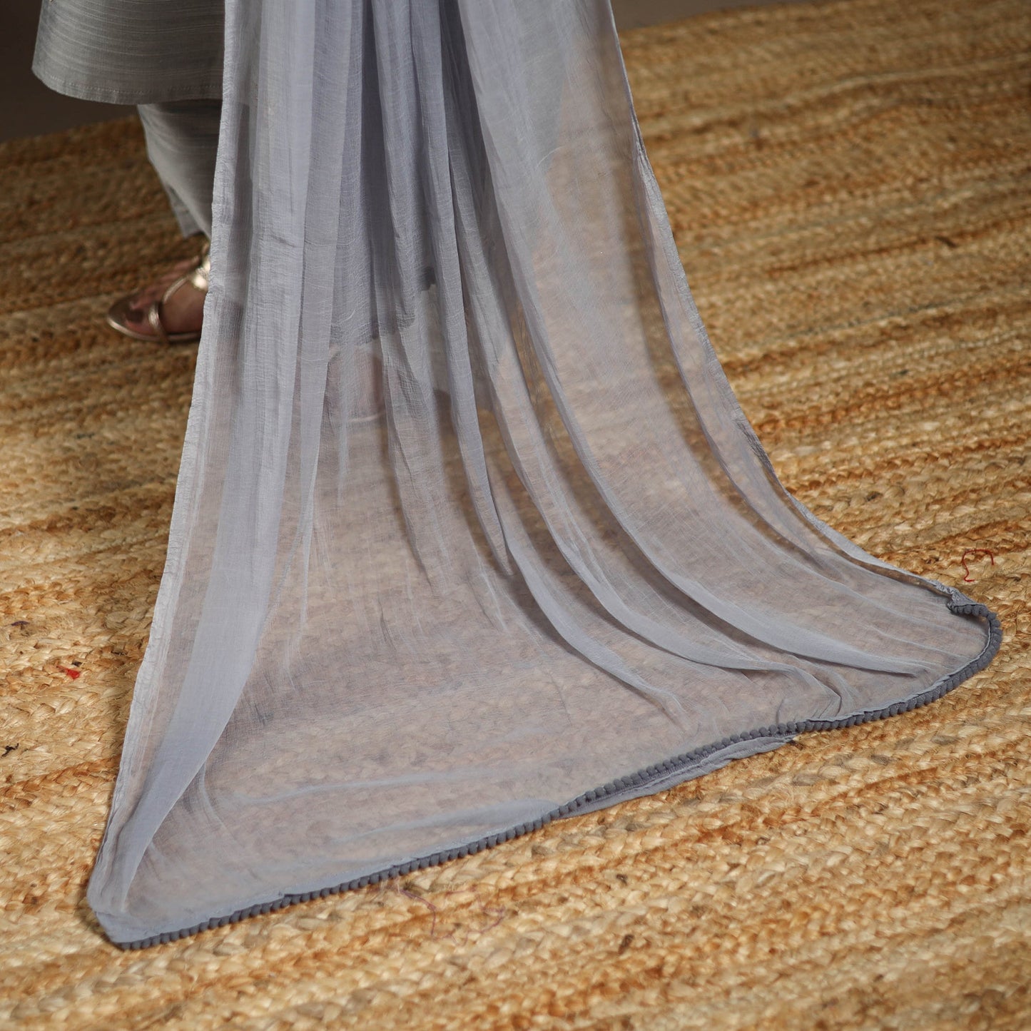 Grey - slub silk gota work plain kurta set (set of 3) 09