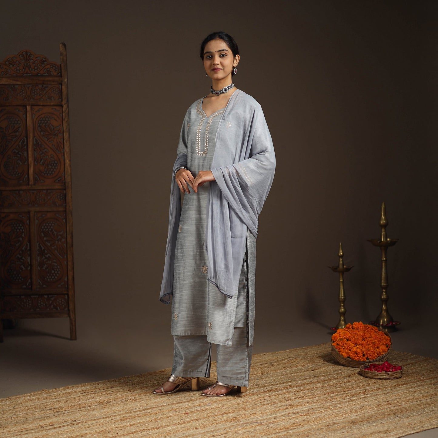 Grey - slub silk gota work plain kurta set (set of 3) 09