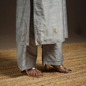 Grey - slub silk gota work plain kurta set (set of 3) 09