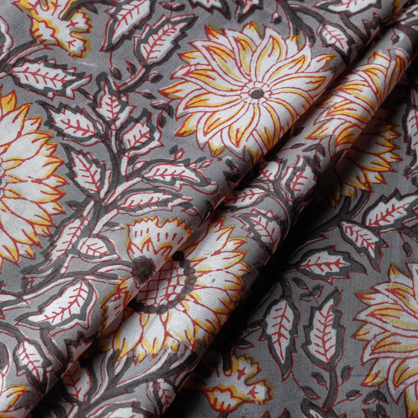 Buy Sunflower Pattern Sanganeri Block Printed Cotton Fabric Online at iTokri.com