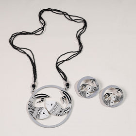  Madhubani Handpainted Wooden Necklace Set Online India l iTokri.com