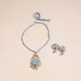 Grey - thread work gs fabart necklace set 03 - handcrafted