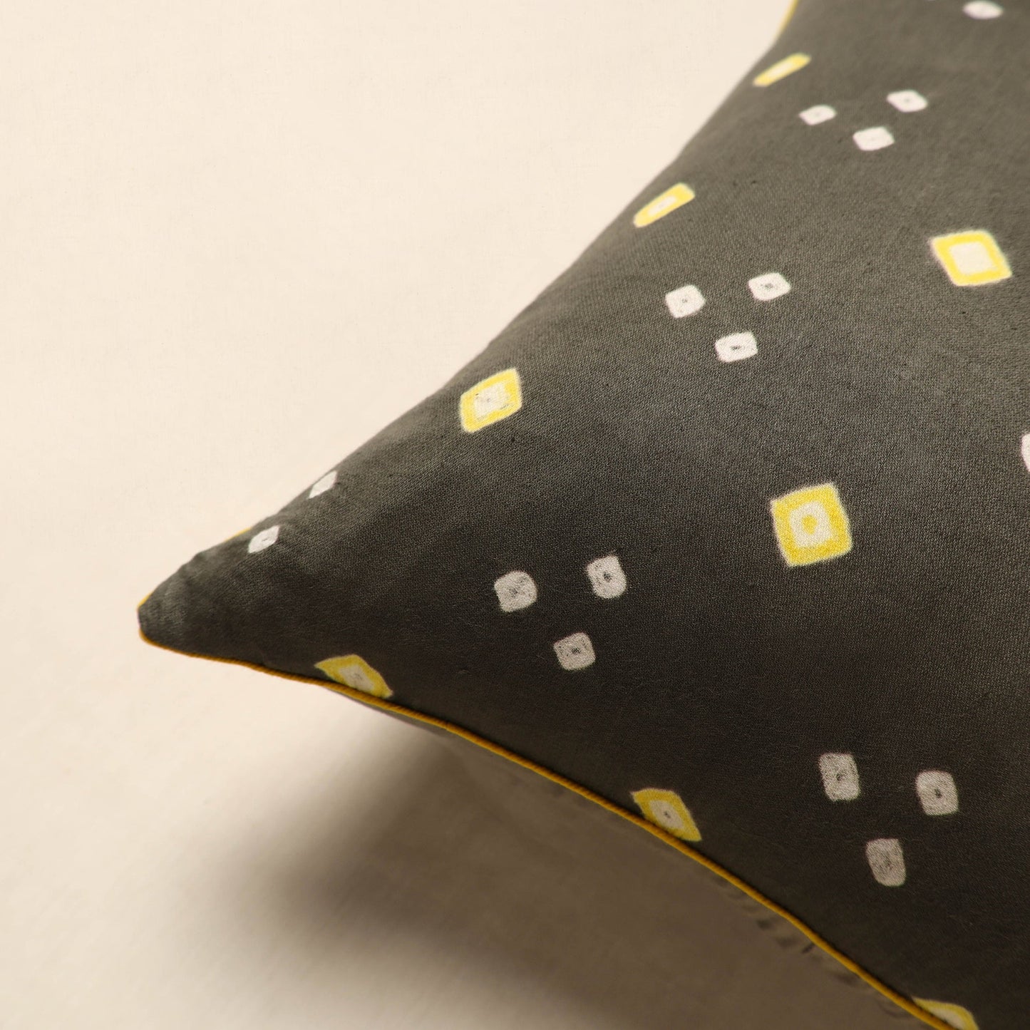 Grey - tie & dye bandhani cushion cover 22 - handcrafted