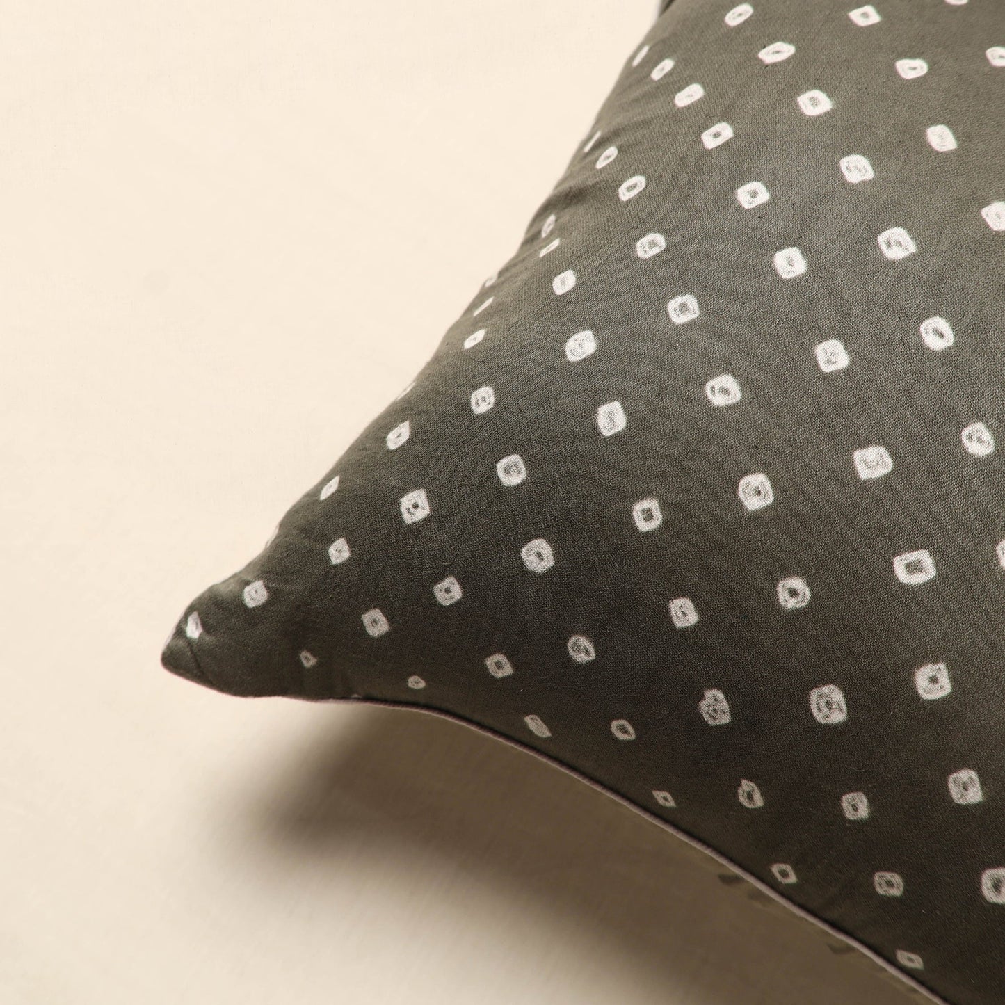 Grey Tie & Dye Bandhani Cushion Cover