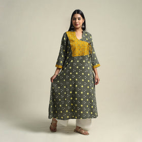 Tie-dye Cotton Patchwork A-Line Grey Bandhani Kurta for Women