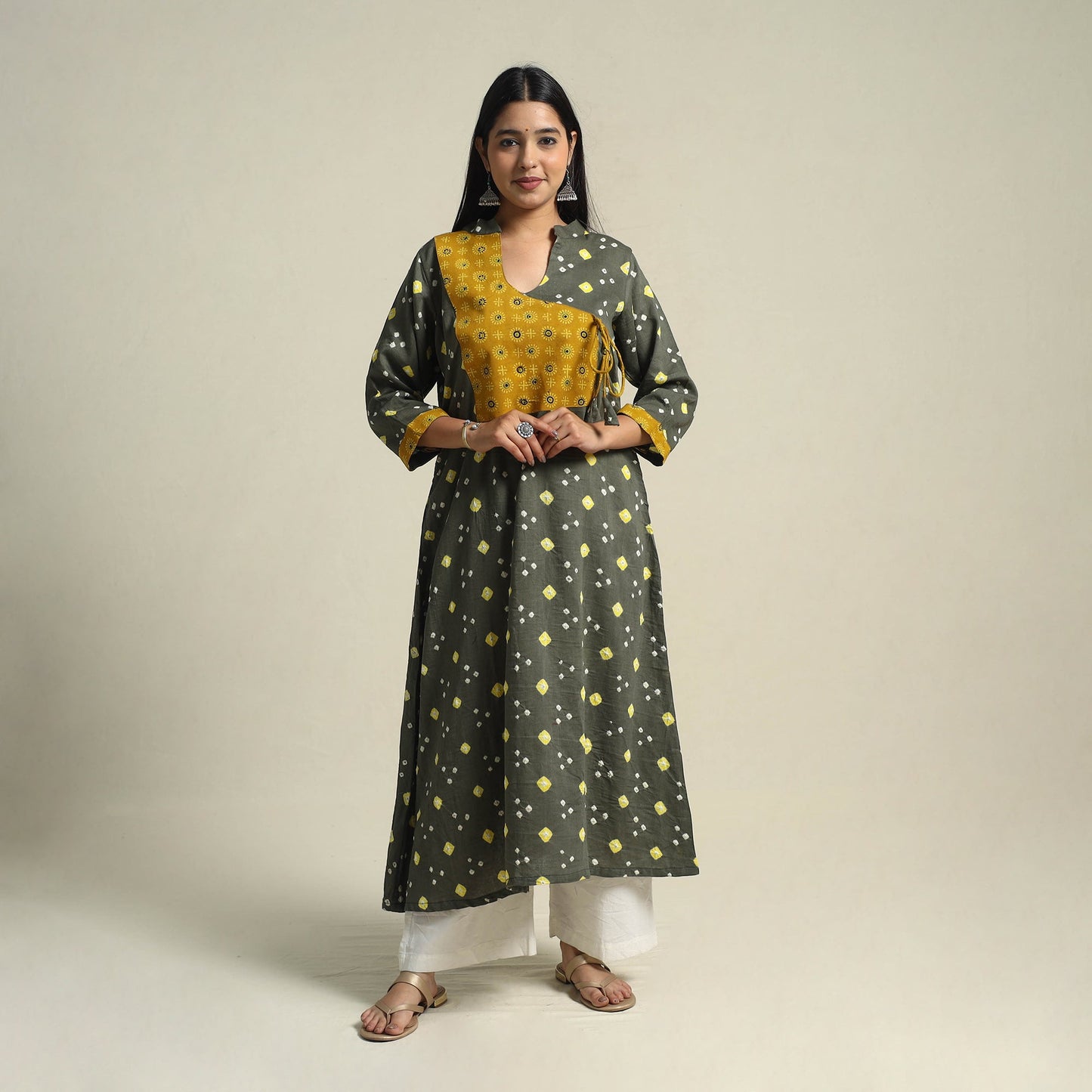 Tie-dye Cotton Patchwork A-Line Grey Bandhani Kurta for Women