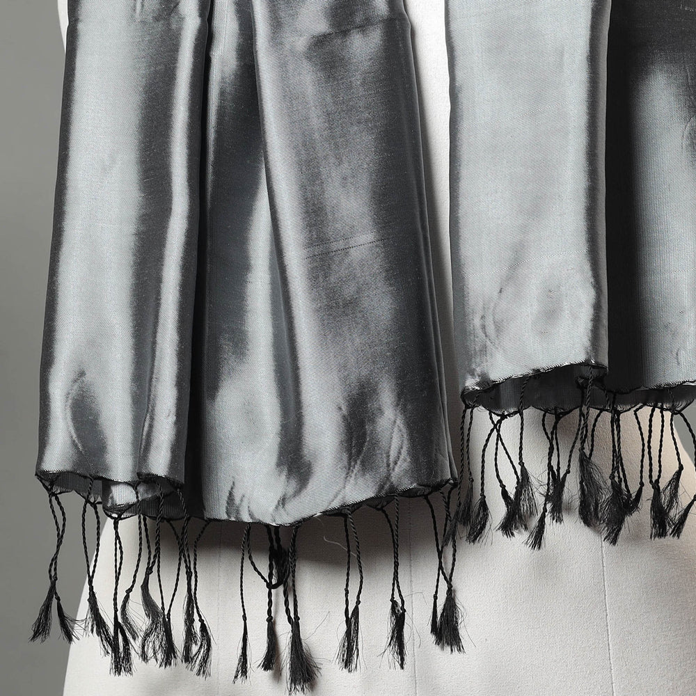  Traditional Maheshwari Silk Handloom Stole with Tassels Online at iTokri.com