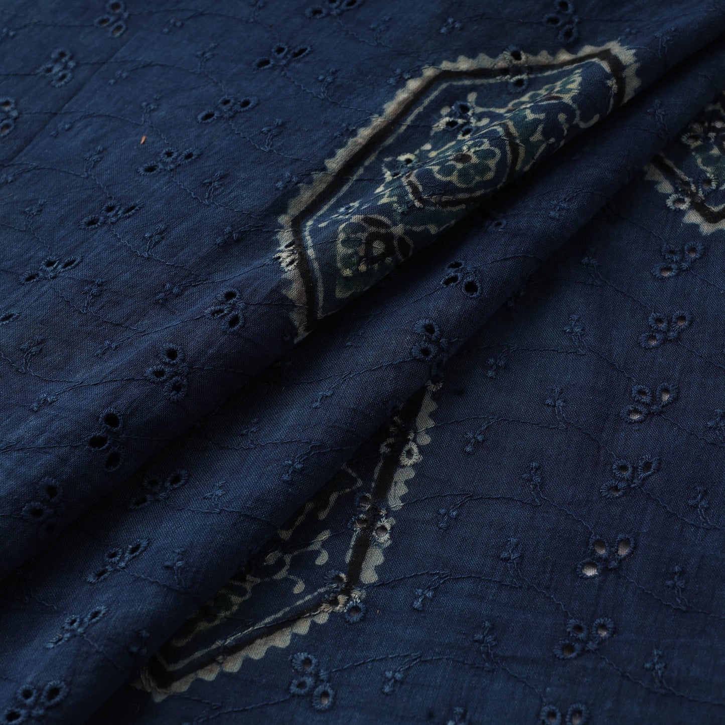 Hakoba natural dyed cotton fabric 05 - handcrafted