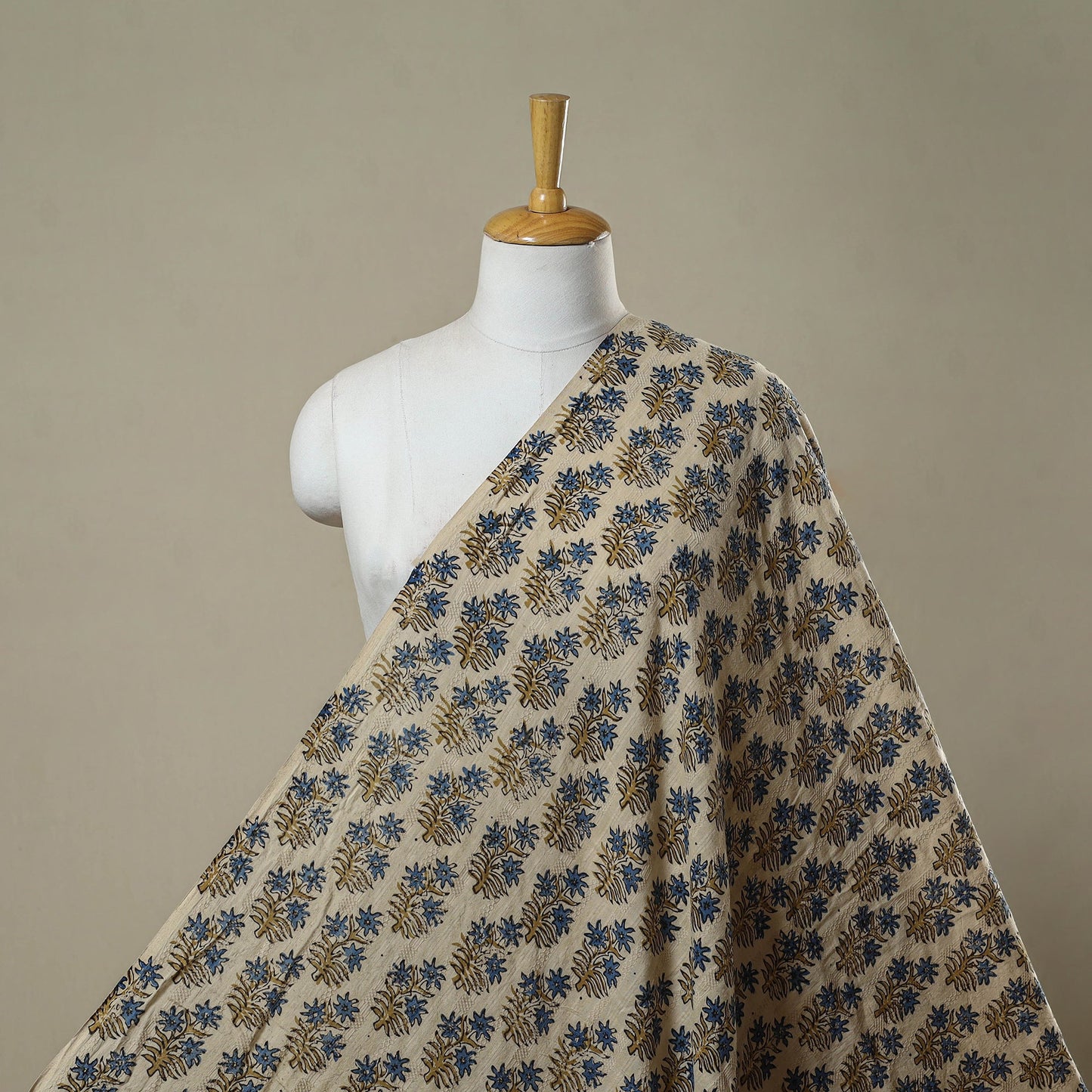 Hakoba natural dyed cotton hand fabric 02 - handcrafted