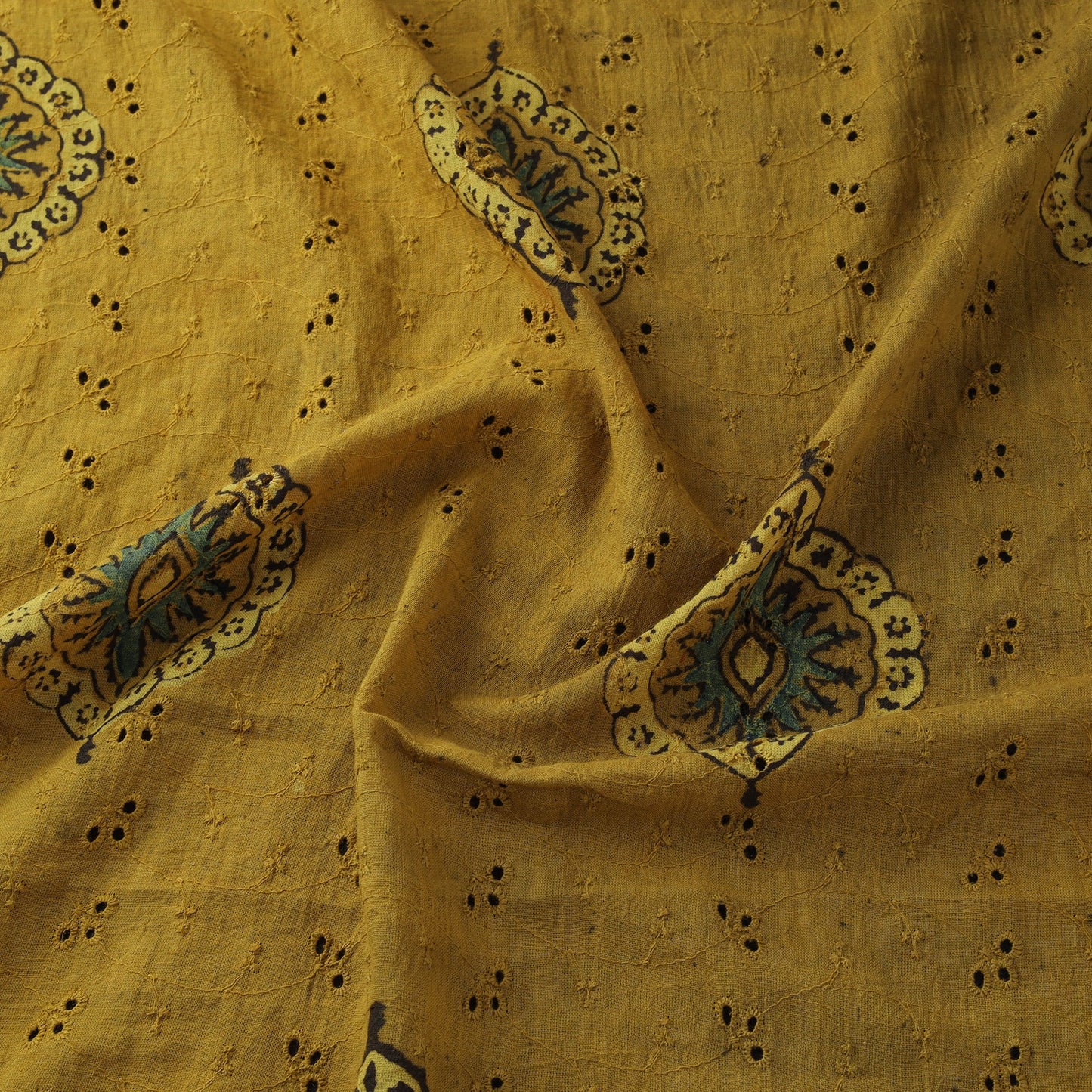 Hakoba natural dyed cotton hand fabric 31 - handcrafted