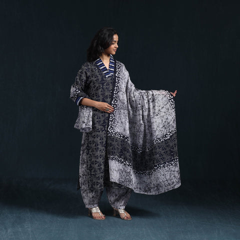 Hand batik cotton suit set with dupatta for women 12