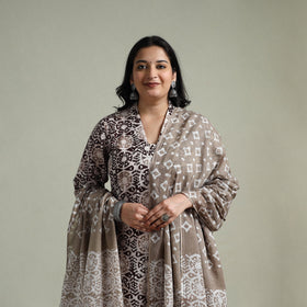 Hand block batik print cotton suit set with dupatta