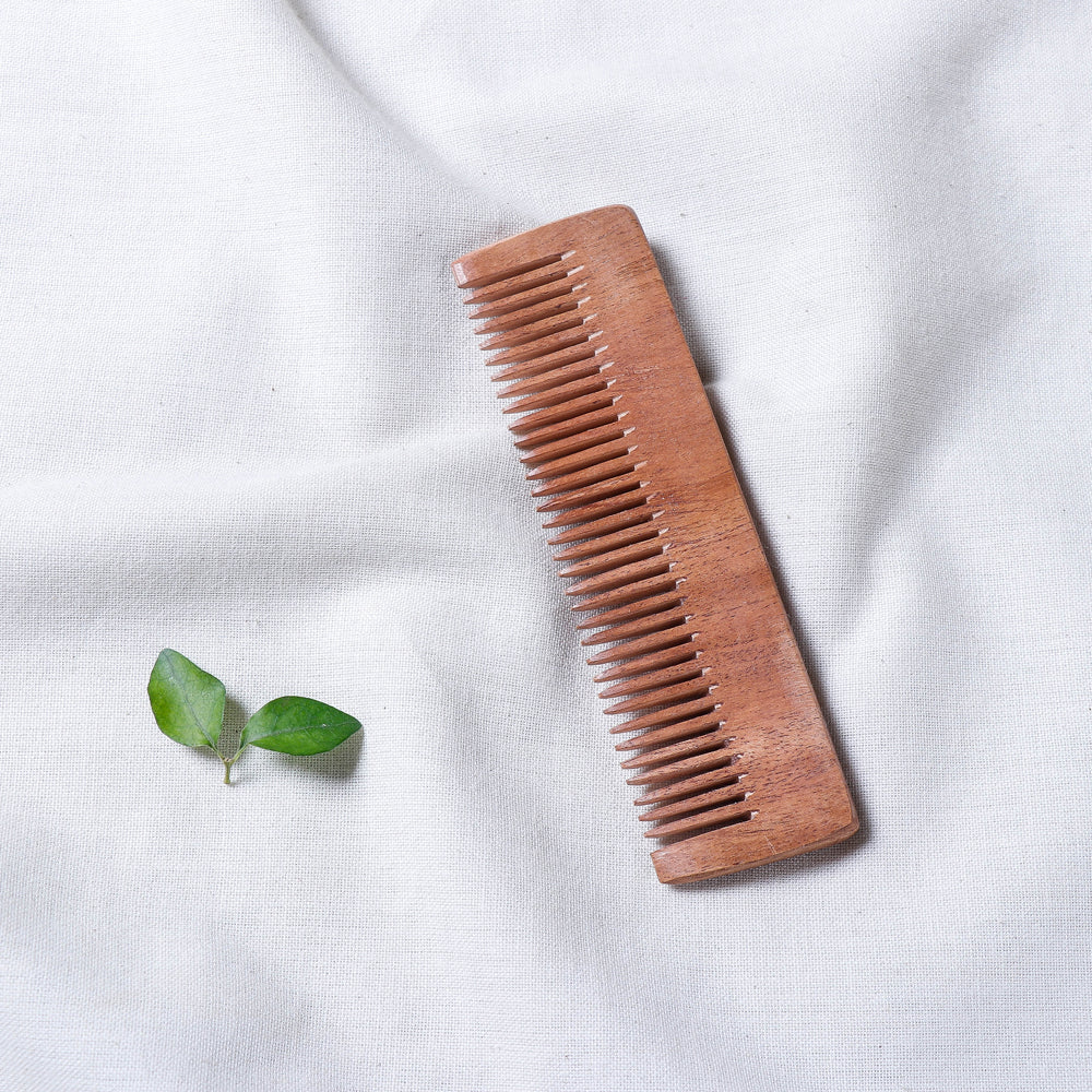  Handcarved Natural Neem Wood Comb (Small) Online in India 