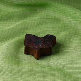  Hand Carved Sheesham Wood Block Fridge Magnet at iTokri.com 