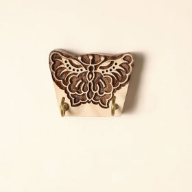  Hand Carved Sheesham Wood Block Key Hanger ( 2 pegs) Online in India l iTokri.com 