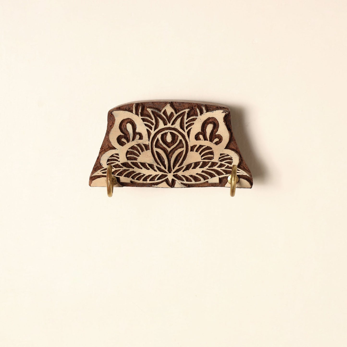  Hand Carved Sheesham Wood Block Key Hanger ( 2 pegs) Online in India l iTokri.com 