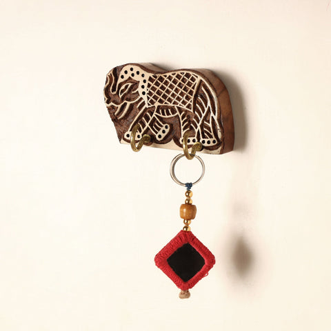  Hand Carved Sheesham Wood Block Key Hanger ( 2 pegs) Online in India l iTokri.com 
