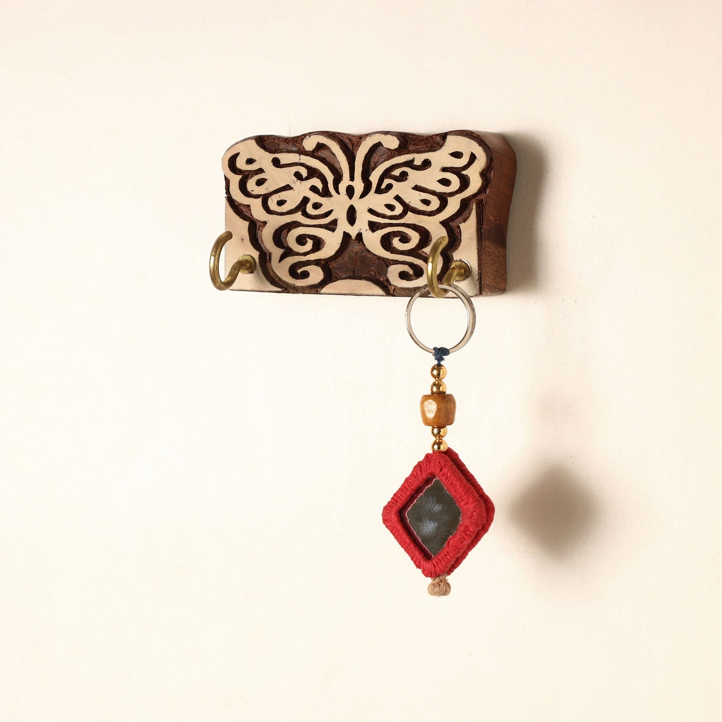  Hand Carved Sheesham Wood Block Key Hanger ( 2 pegs) Online in India l iTokri.com 