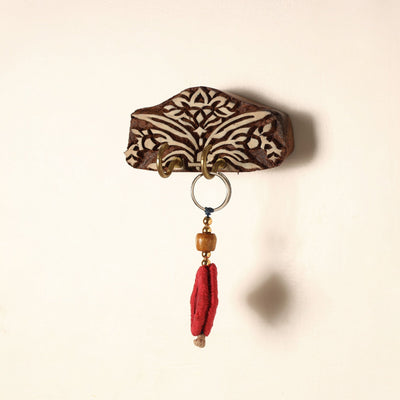  Hand Carved Sheesham Wood Block Key Hanger ( 2 pegs) Online in India l iTokri.com 