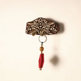  Hand Carved Sheesham Wood Block Key Hanger ( 2 pegs) Online in India l iTokri.com 