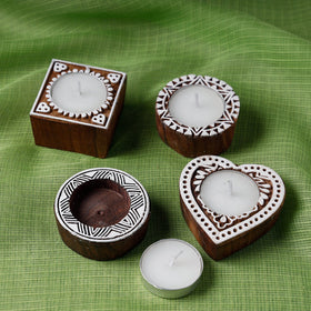  Hand Carved Sheesham Wood Block Tealight Candle Holder (Set of 4) Online at iTokri.com 