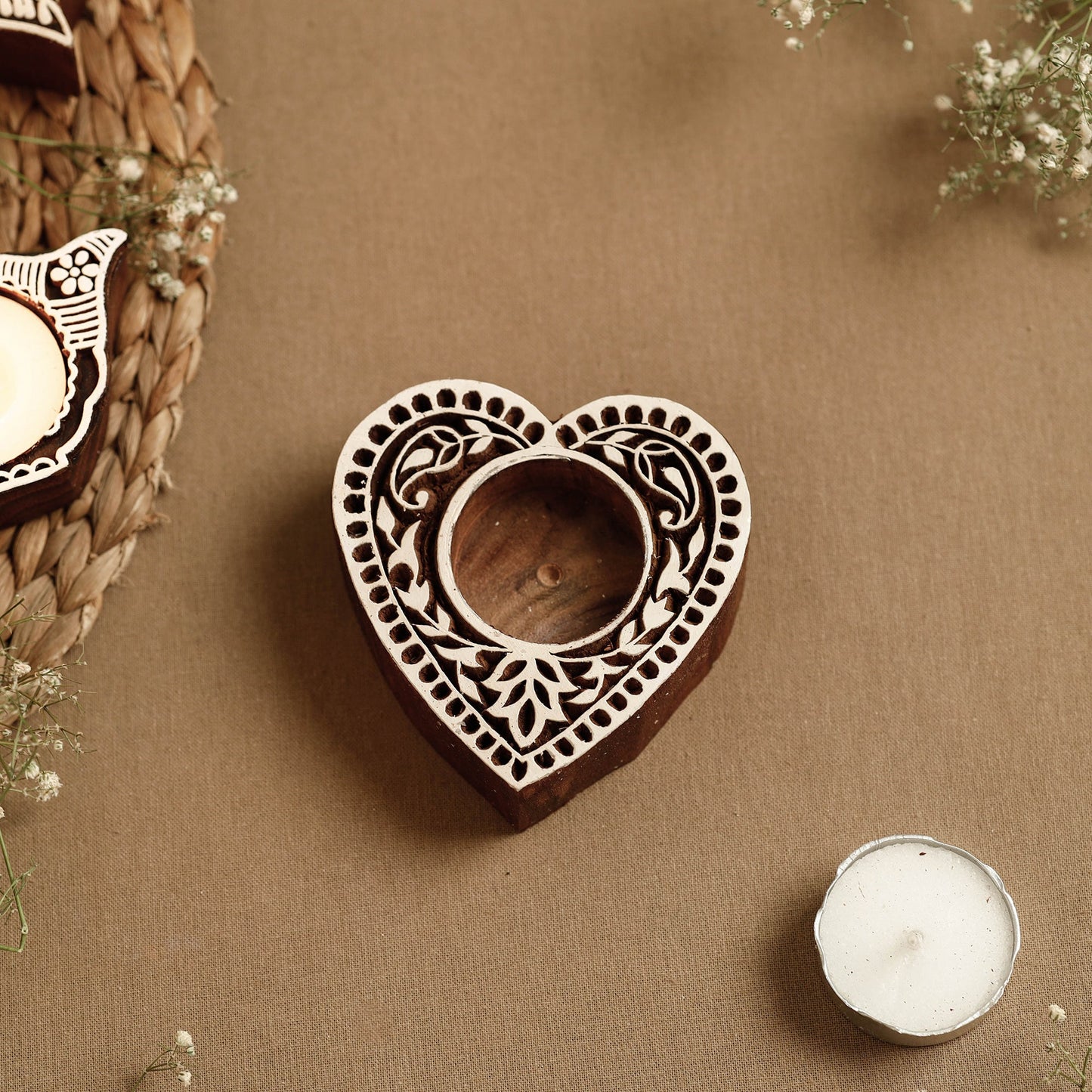  Hand Carved Sheesham Wood Block Tealight Candle Holder Online at iTokri.com 