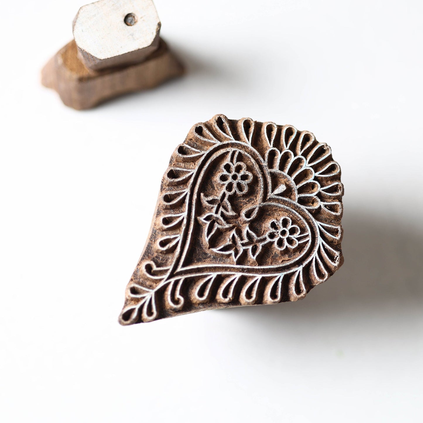  Hand-carved Teak Wood Block by Gangadhar Online in India l iTokri.com 