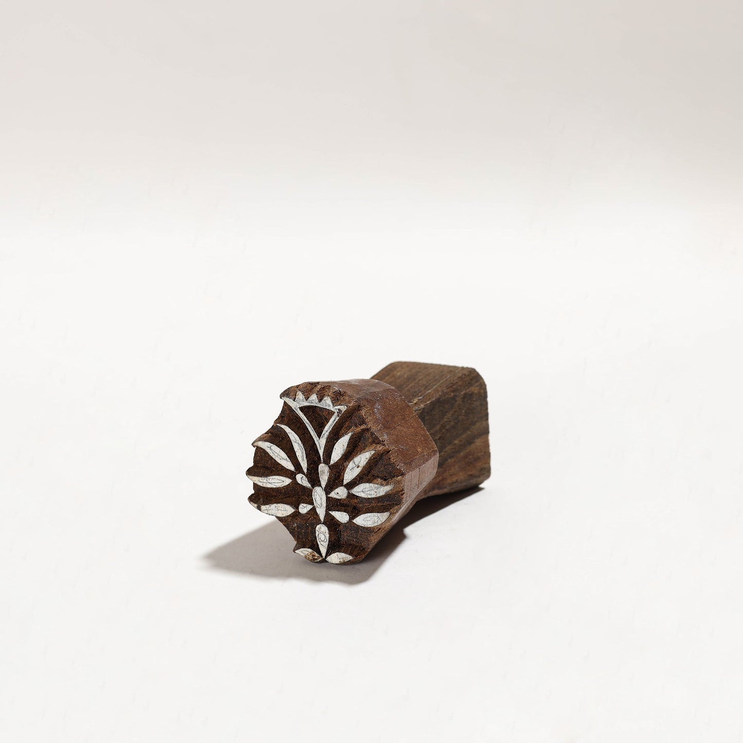  Hand-carved Teak Wood Block by Gangadhar (Medium) 86 Online in India l iTokri.com 