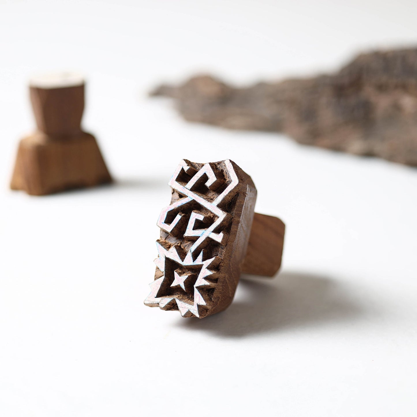  Hand-carved Teak Wood Block Online in India l iTokri.com 