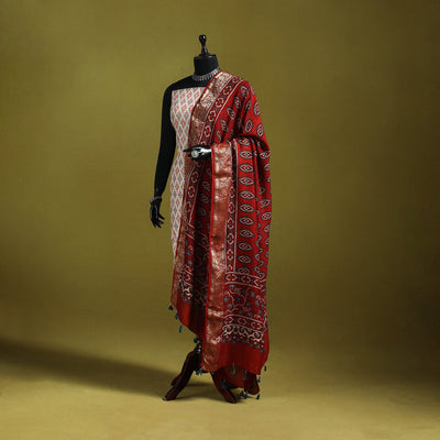 Hand natural dyed dola silk zari border dupatta