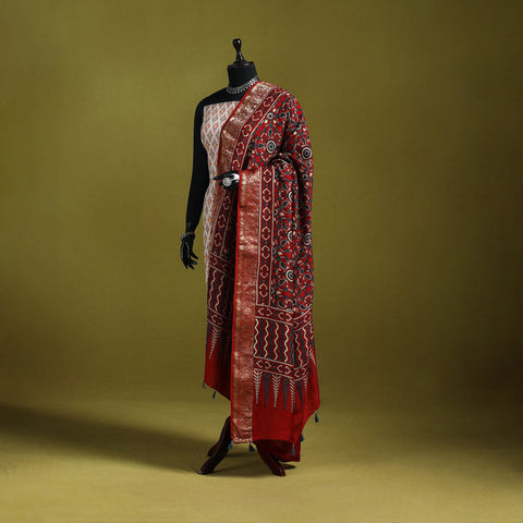 Hand natural dyed dola silk zari border dupatta