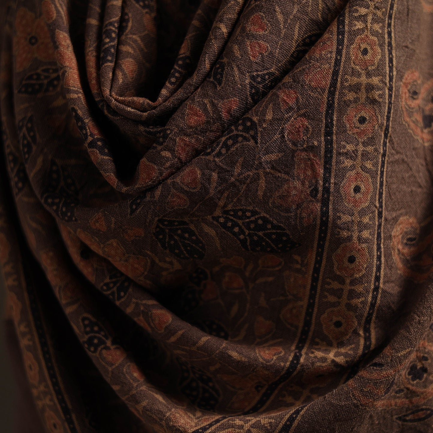 Hand natural dyed handwoven acrylic wool shawl 02