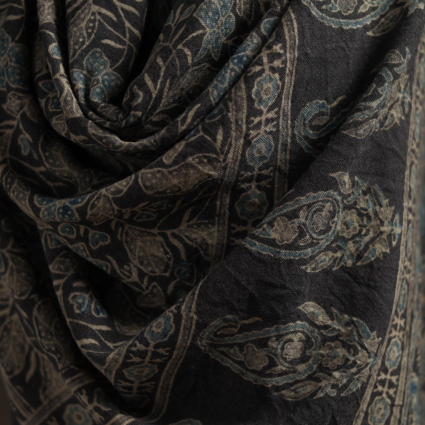 Hand natural dyed handwoven acrylic wool shawl 03