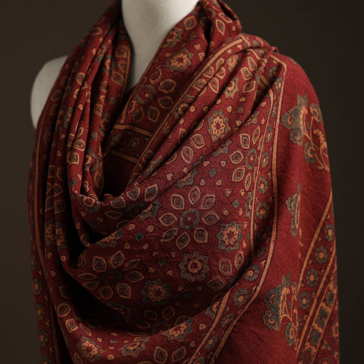 Hand natural dyed handwoven acrylic wool shawl 04