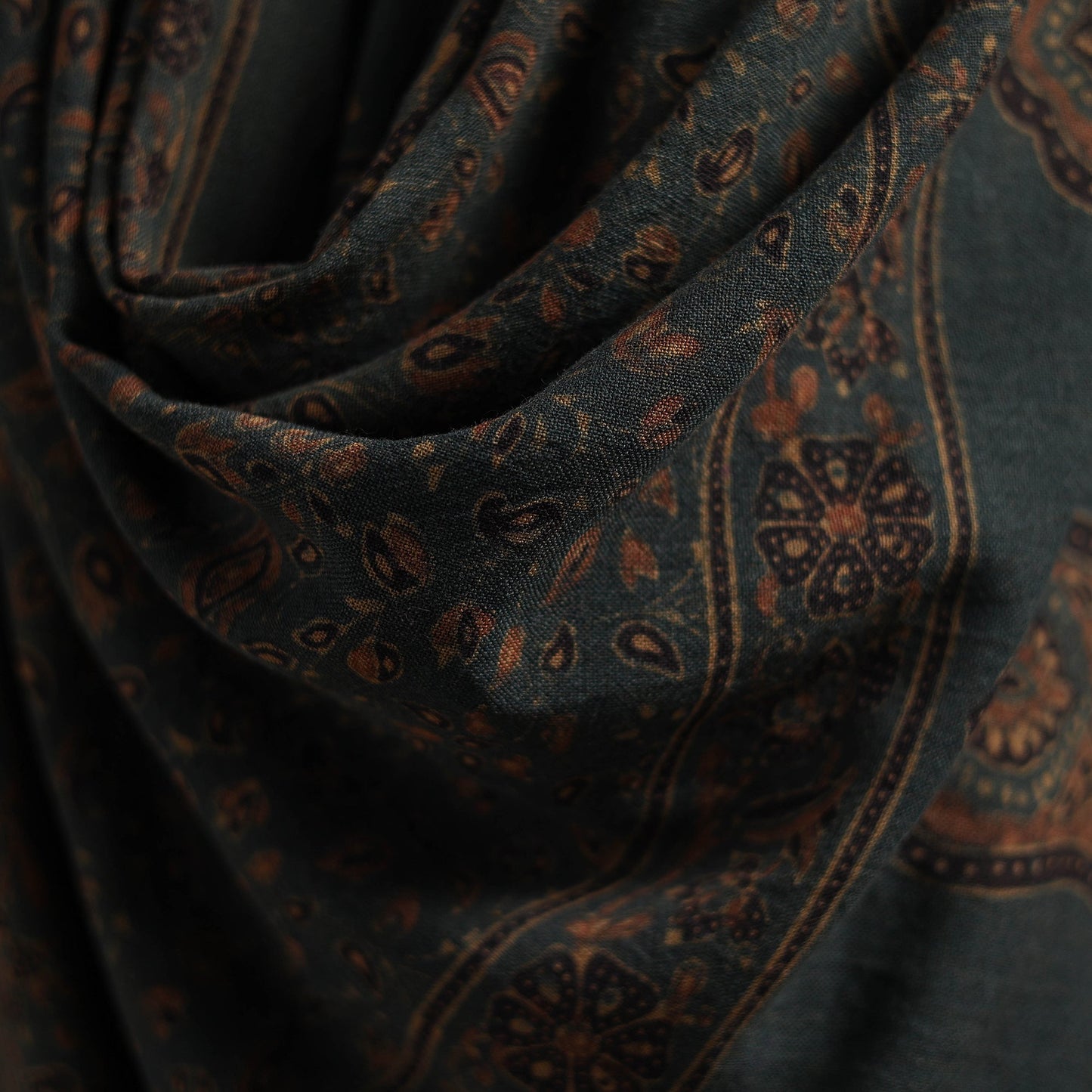 Hand natural dyed handwoven acrylic wool shawl 05