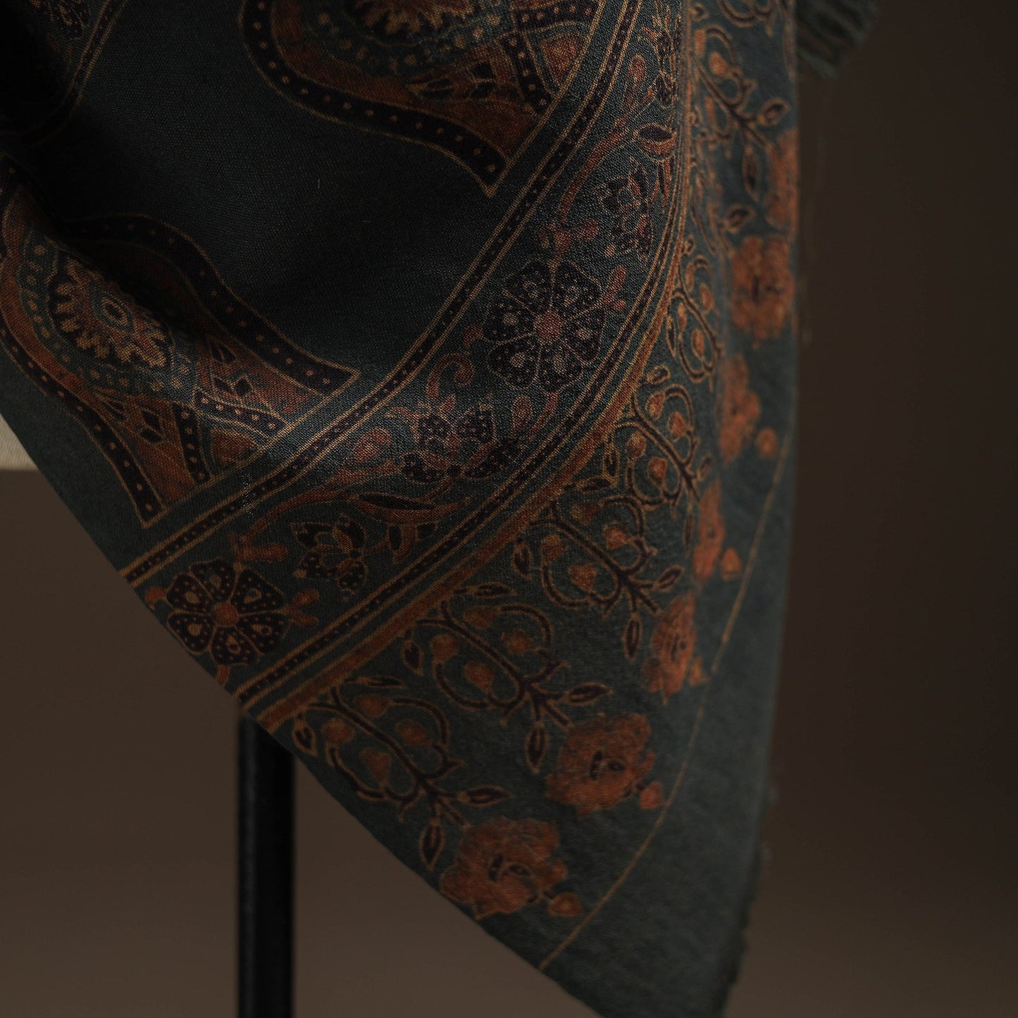 Hand natural dyed handwoven acrylic wool shawl 05