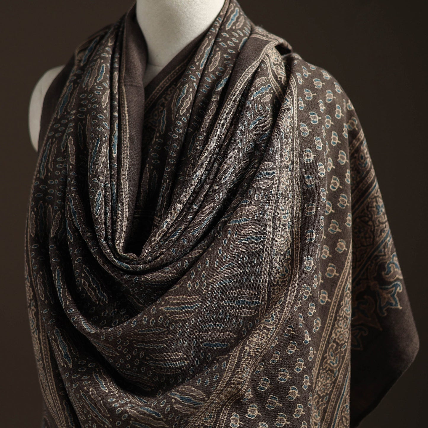 Hand natural dyed handwoven acrylic wool shawl 06